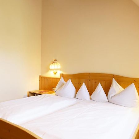 Hotel Gasthof Zur Post Wolfegg Exterior foto