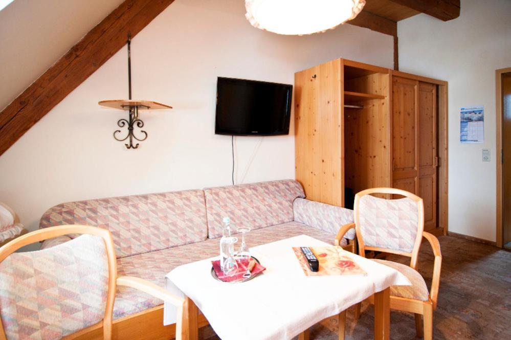 Hotel Gasthof Zur Post Wolfegg Exterior foto
